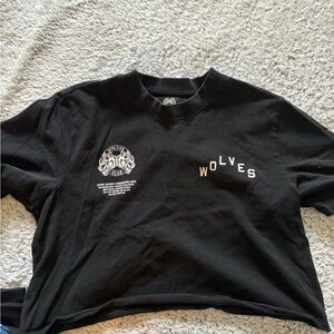 DARC SPORT Black Wolves Graphic Crop Top